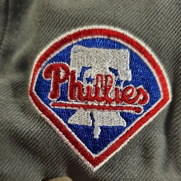 New Era Gray and Red Philadelphia Phillies Hat - Picture 2 of 7